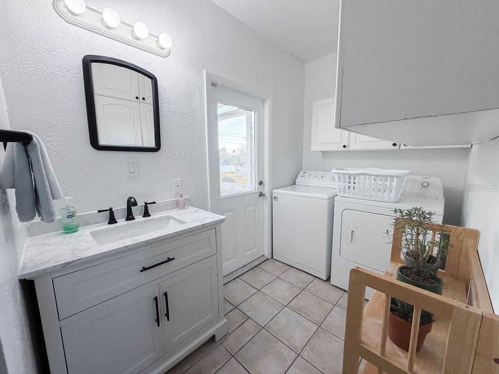 Image 35 of 46 For 5952 52nd Avenue N