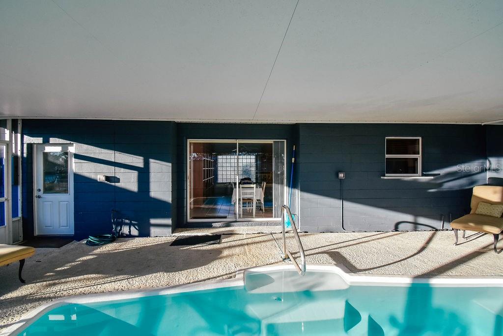 Image 37 of 46 For 5952 52nd Avenue N