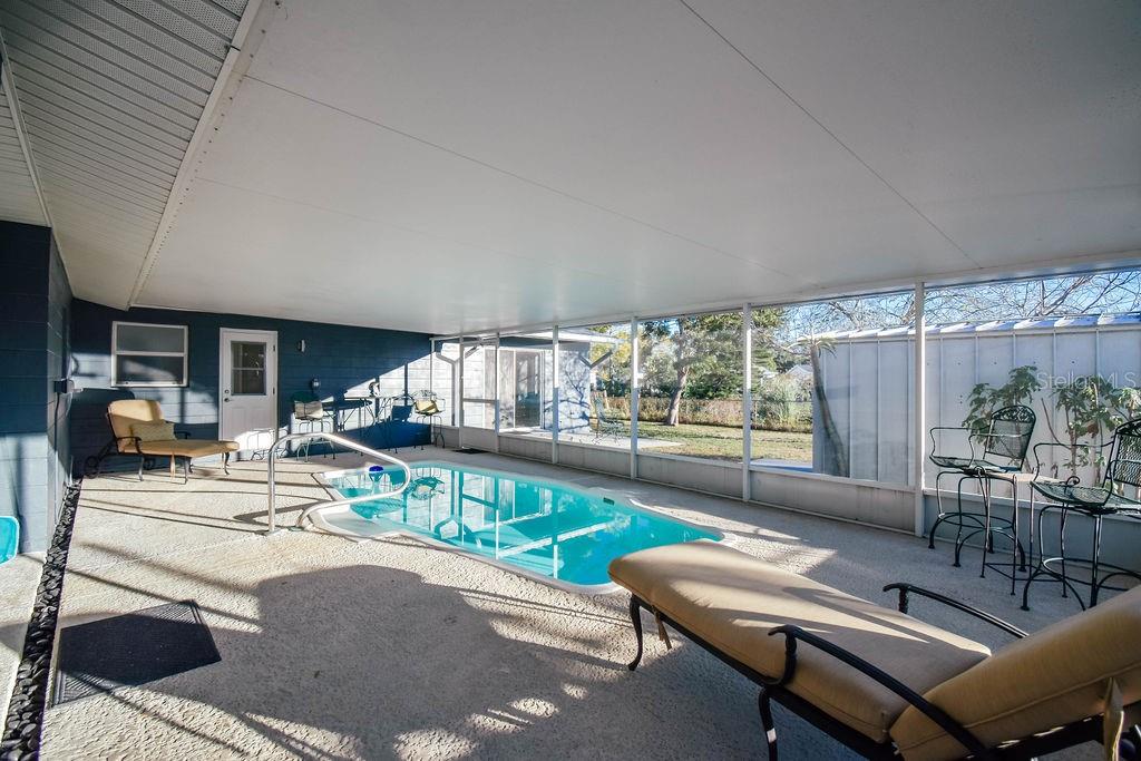 Image 4 of 46 For 5952 52nd Avenue N