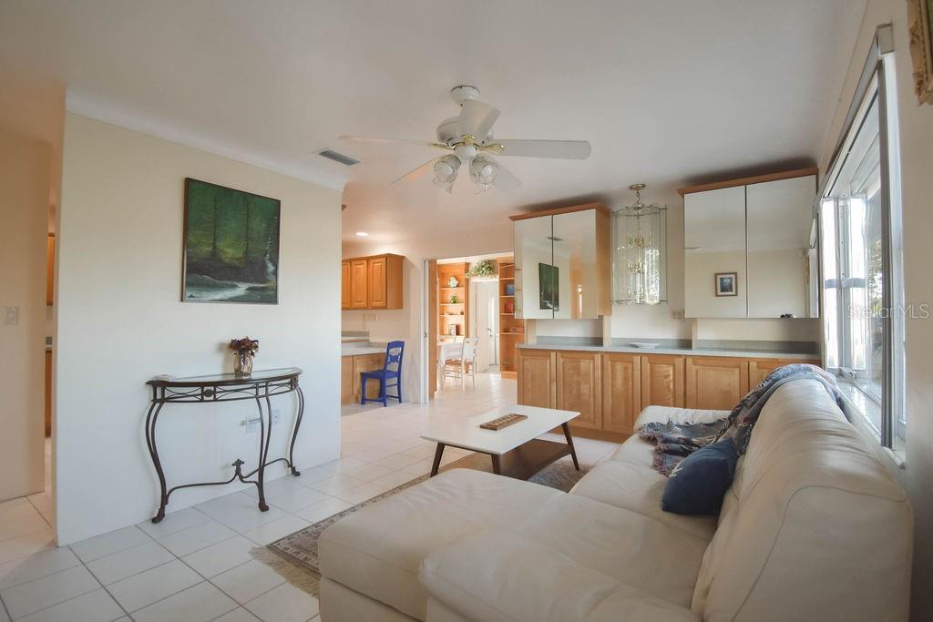 Image 7 of 46 For 5952 52nd Avenue N