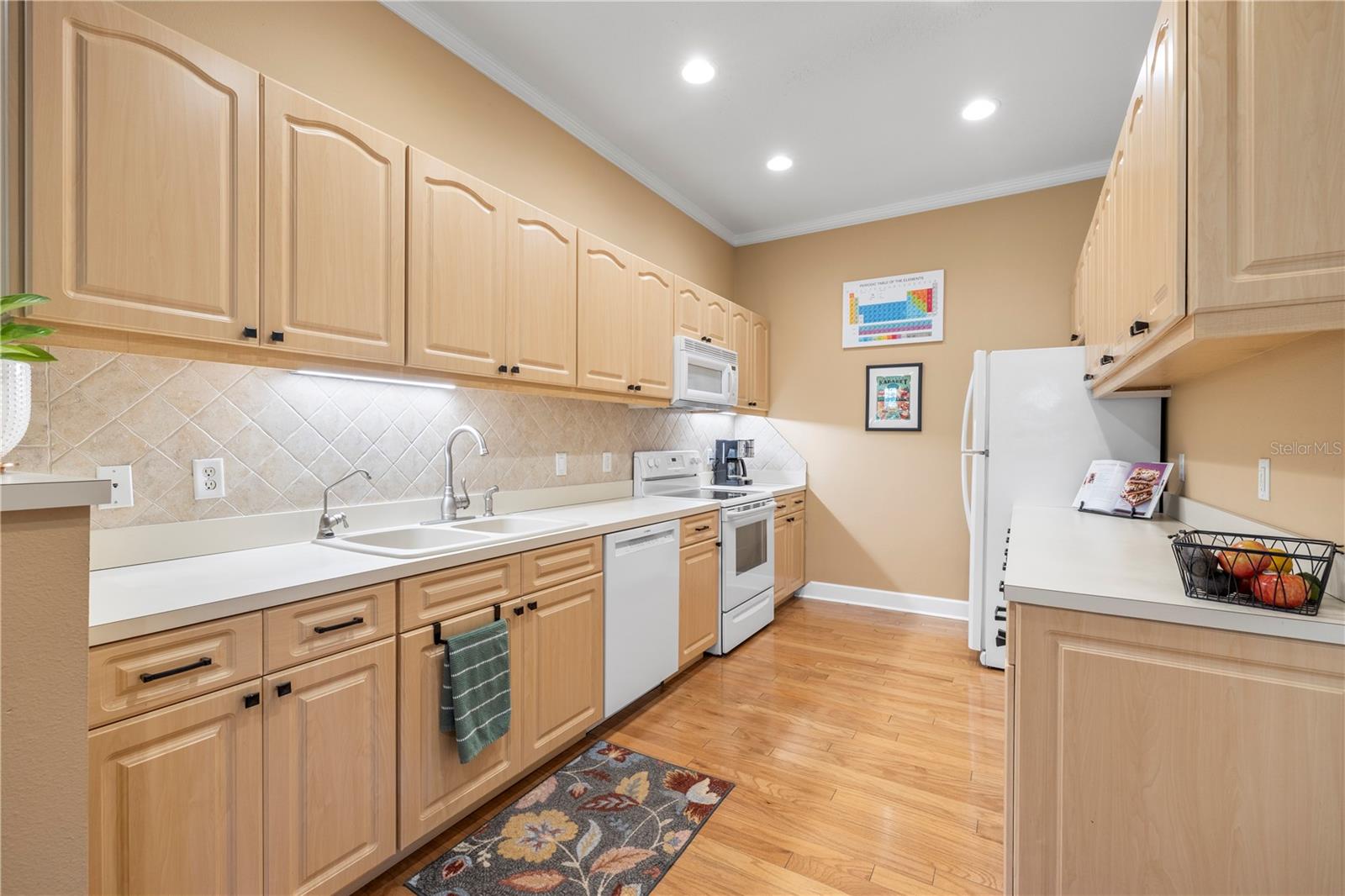 Image 17 of 51 For 11951 Sheldon Road