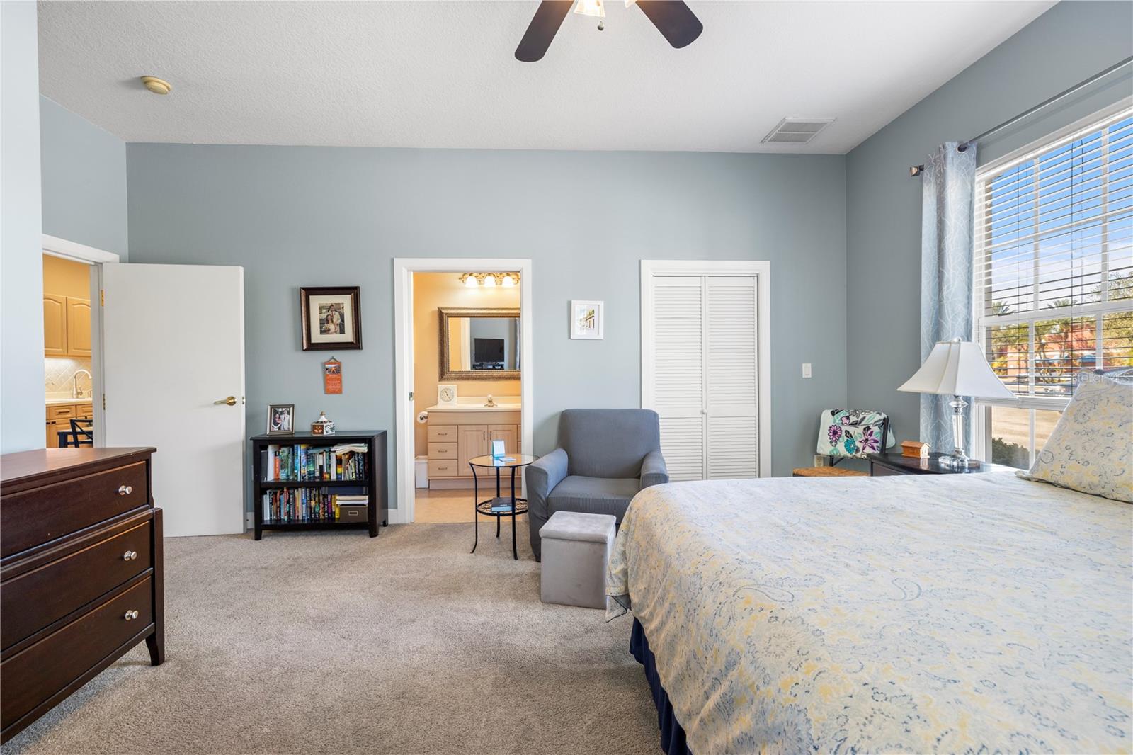 Image 23 of 51 For 11951 Sheldon Road