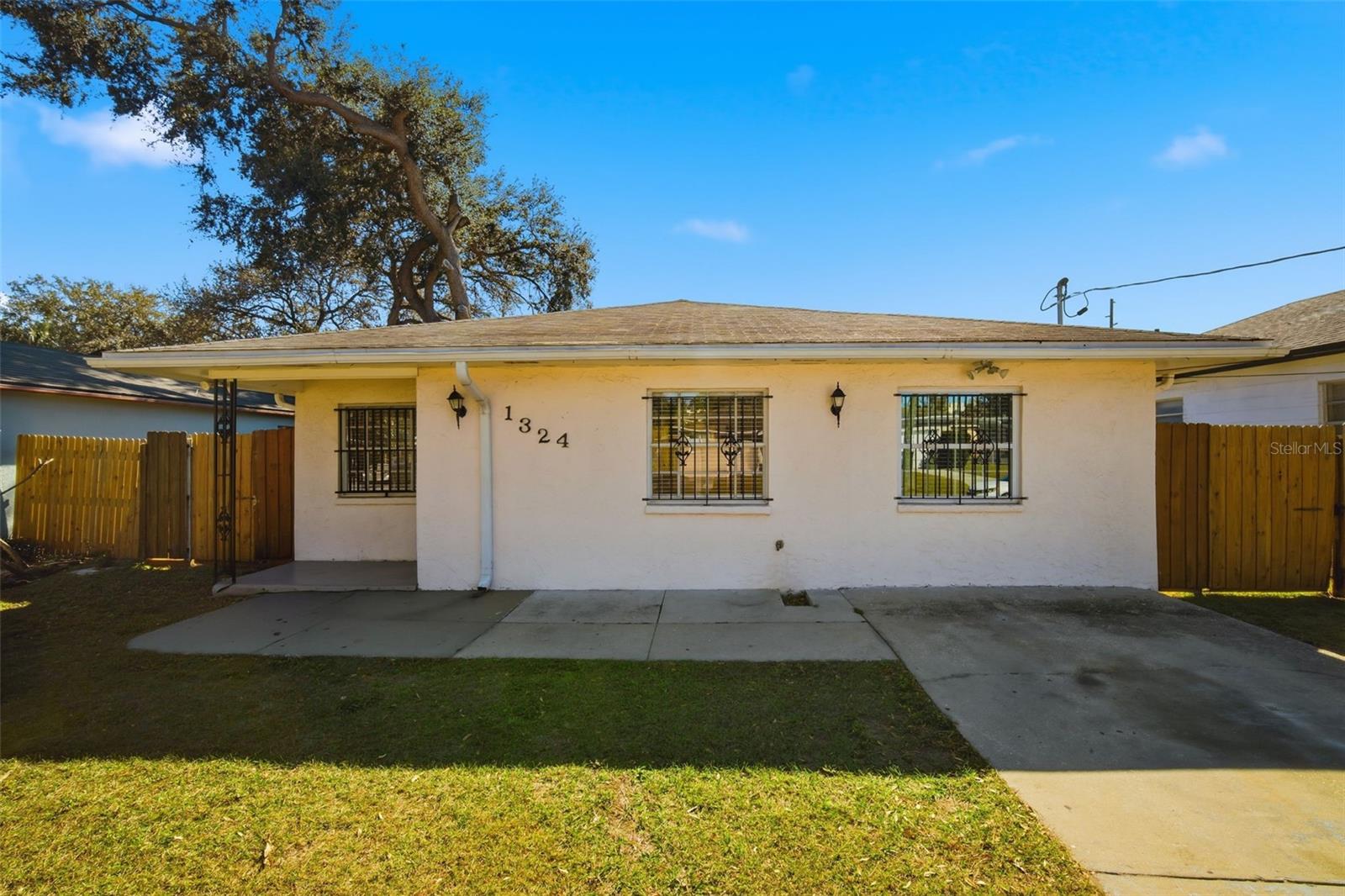 Details for 1324 Nassau Street, TAMPA, FL 33607