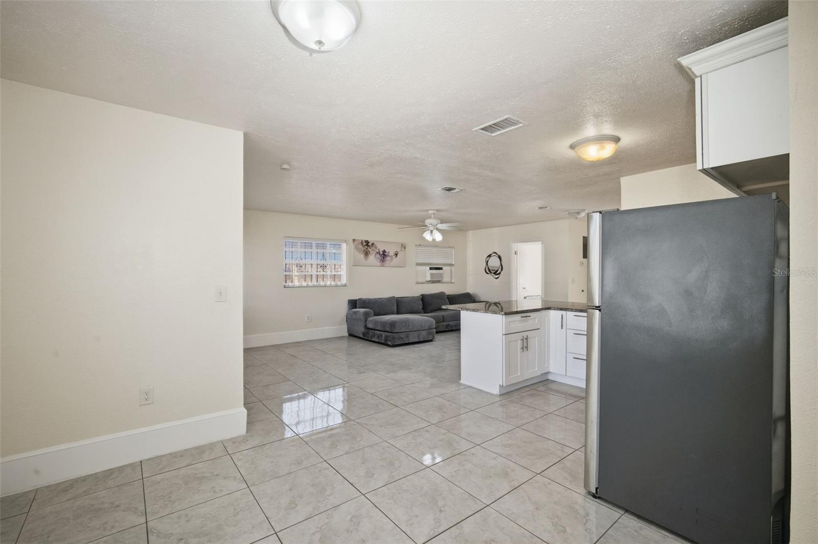 Image 17 of 31 For 1324 Nassau Street