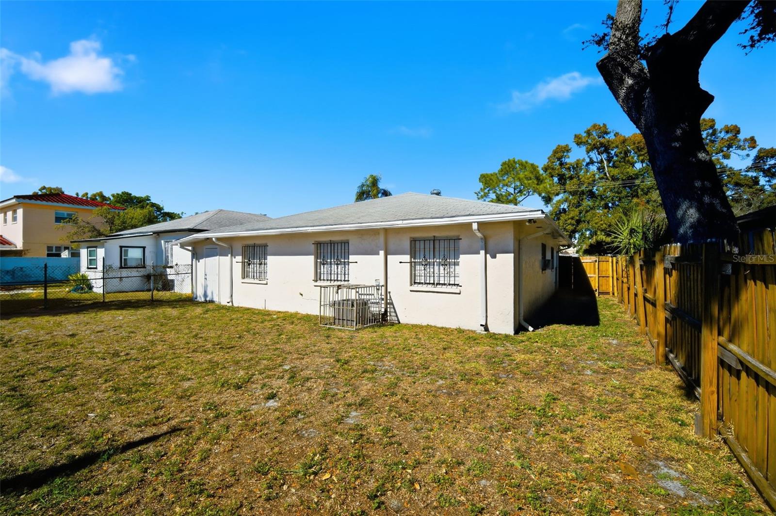 Image 30 of 31 For 1324 Nassau Street