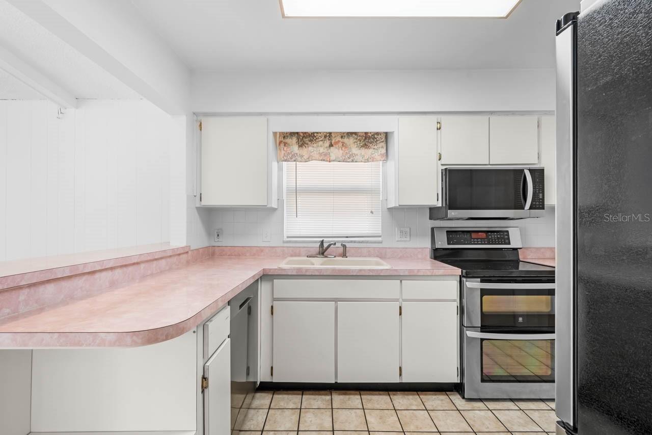 Image 14 of 58 For 7506 Armand Circle