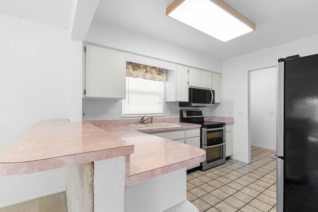 Image 15 of 58 For 7506 Armand Circle