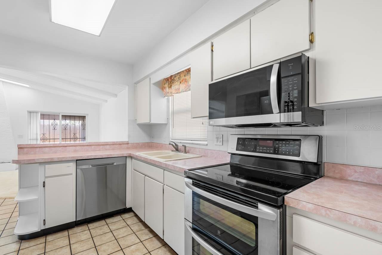 Image 16 of 58 For 7506 Armand Circle