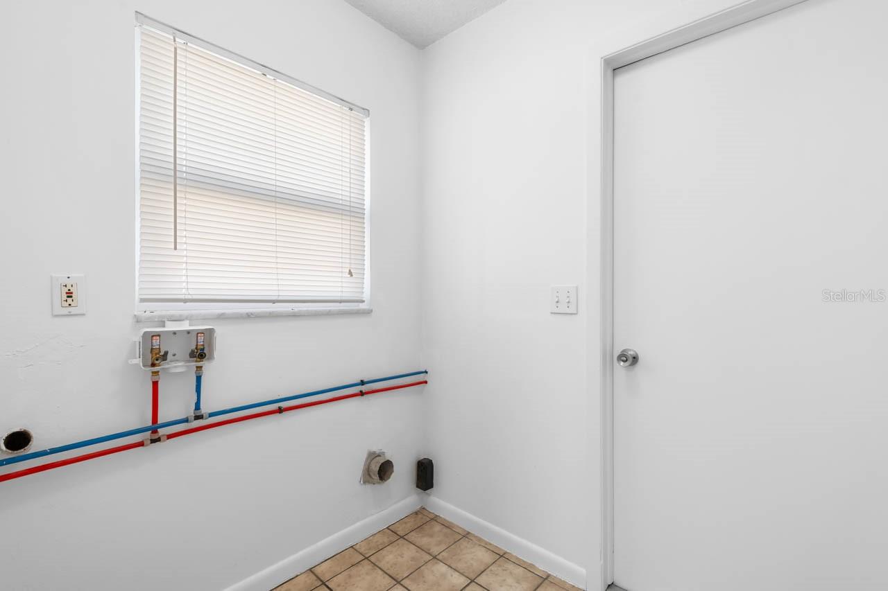 Image 19 of 58 For 7506 Armand Circle