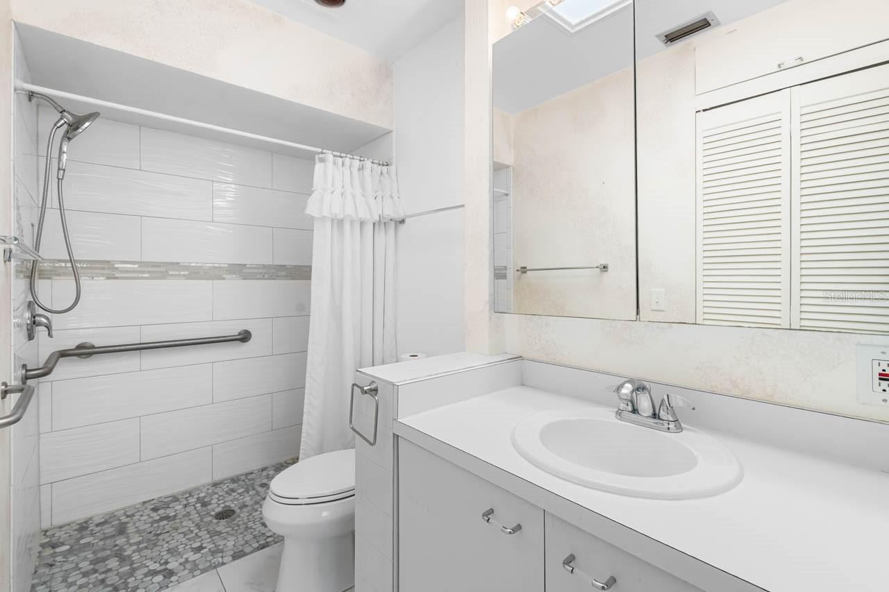 Image 28 of 58 For 7506 Armand Circle