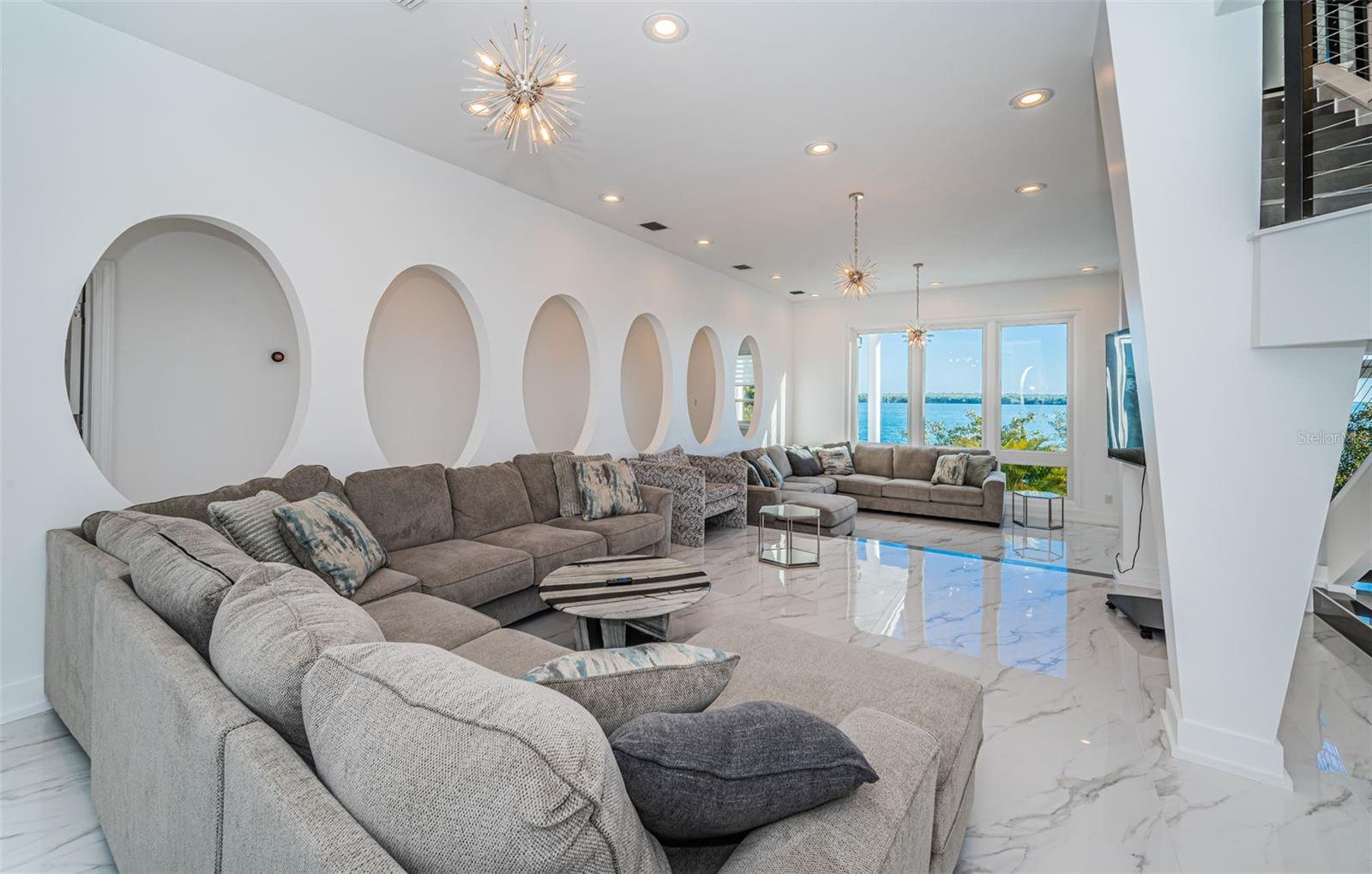 Listing photo id 9 for 5212 62nd Avenue S