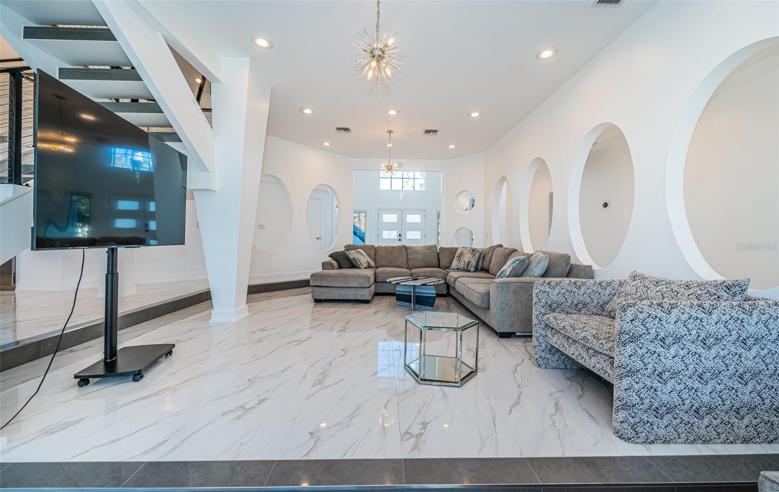 Listing photo id 10 for 5212 62nd Avenue S