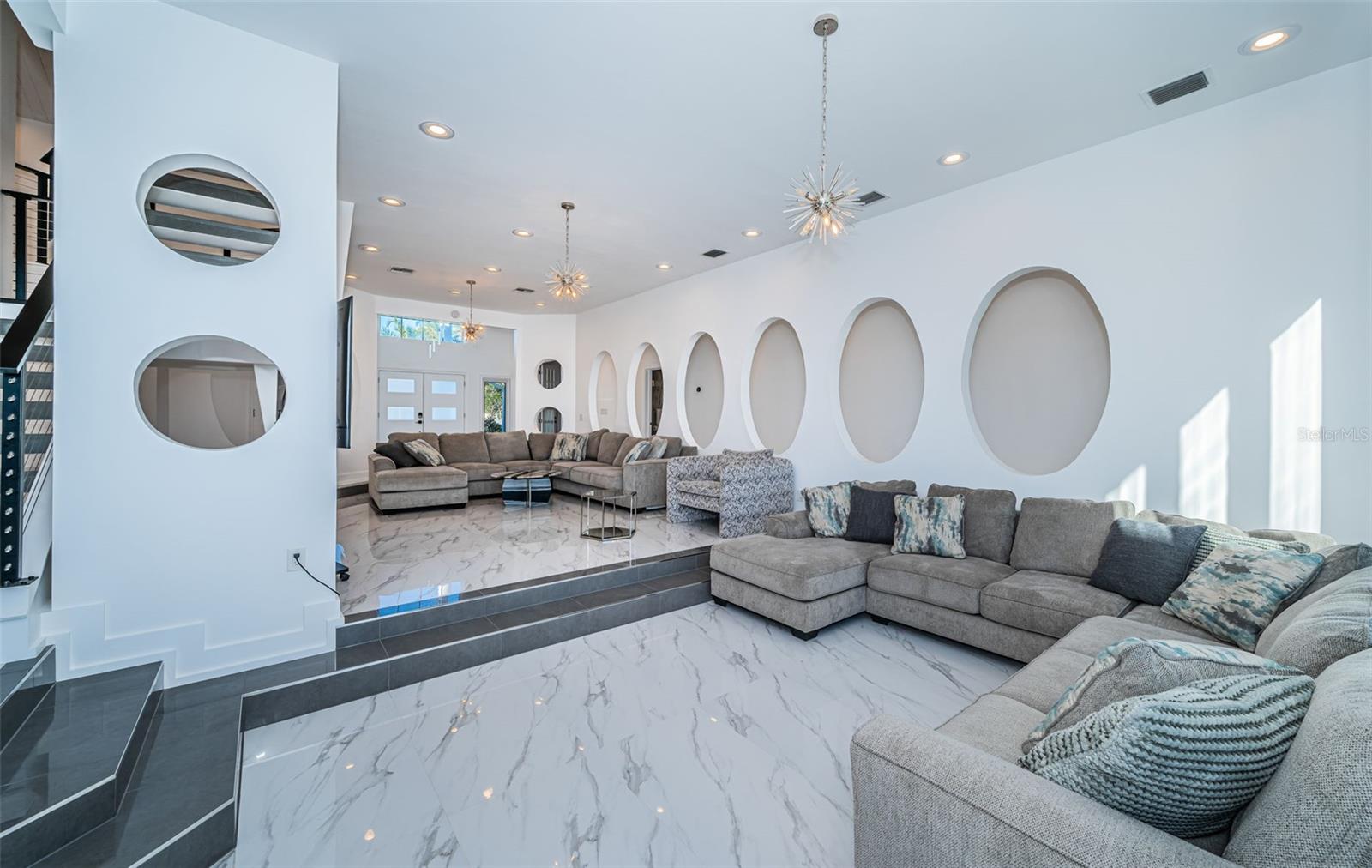 Listing photo id 11 for 5212 62nd Avenue S