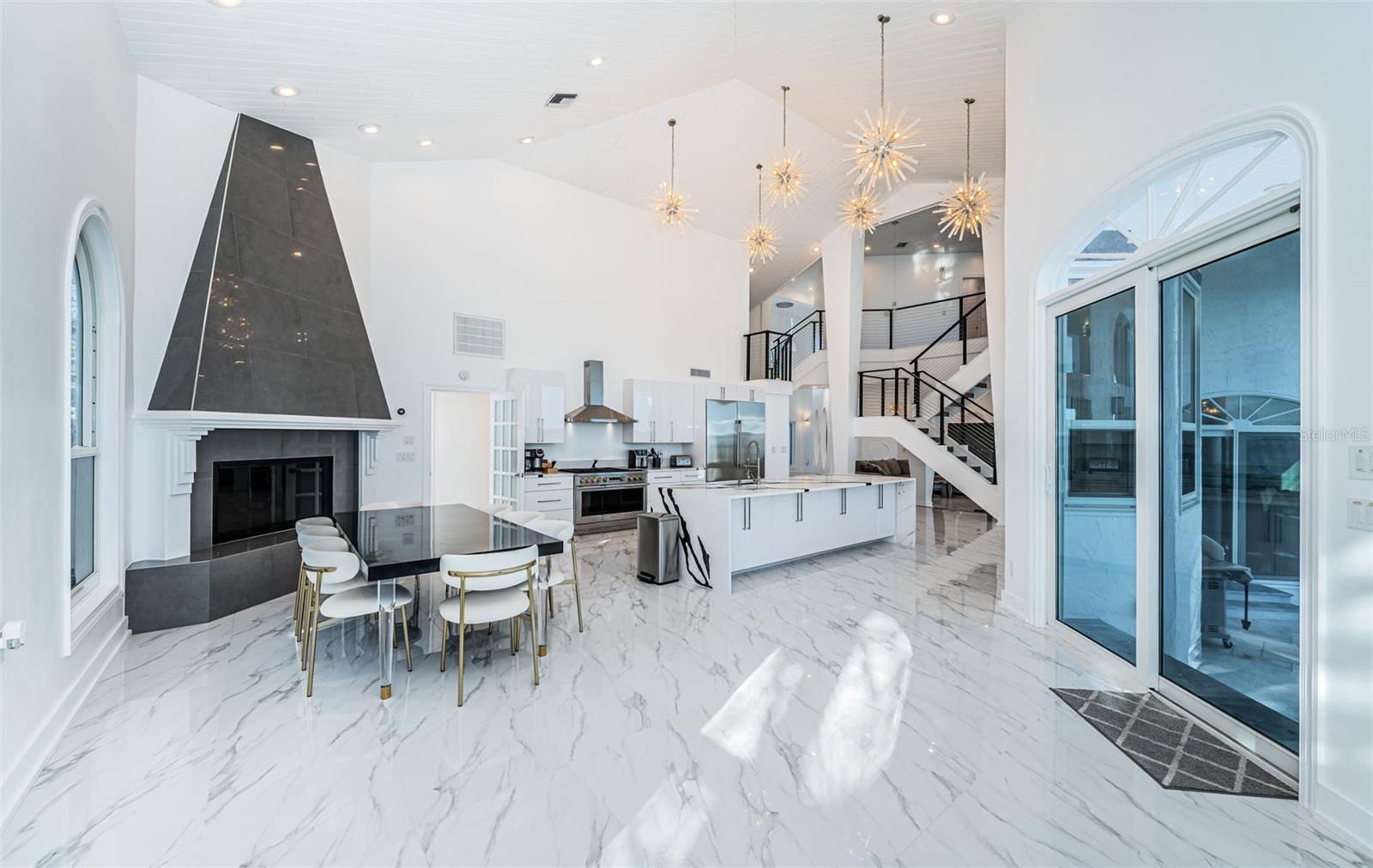 Listing photo id 21 for 5212 62nd Avenue S