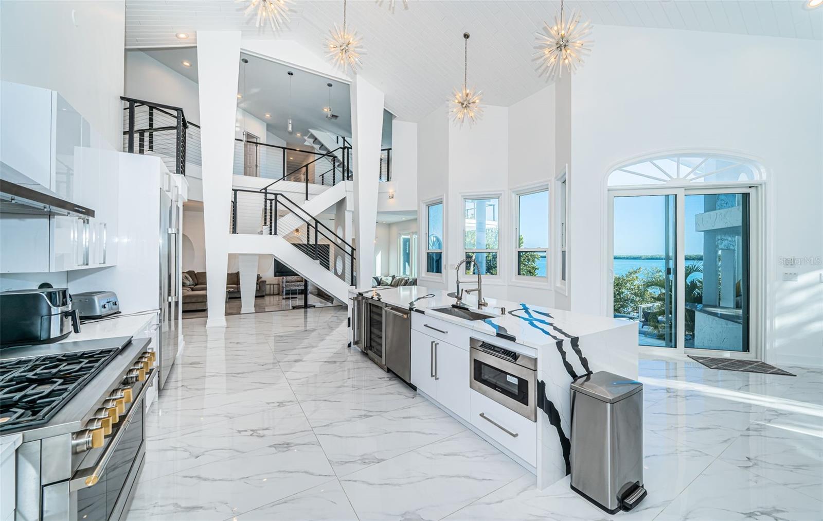 Listing photo id 24 for 5212 62nd Avenue S