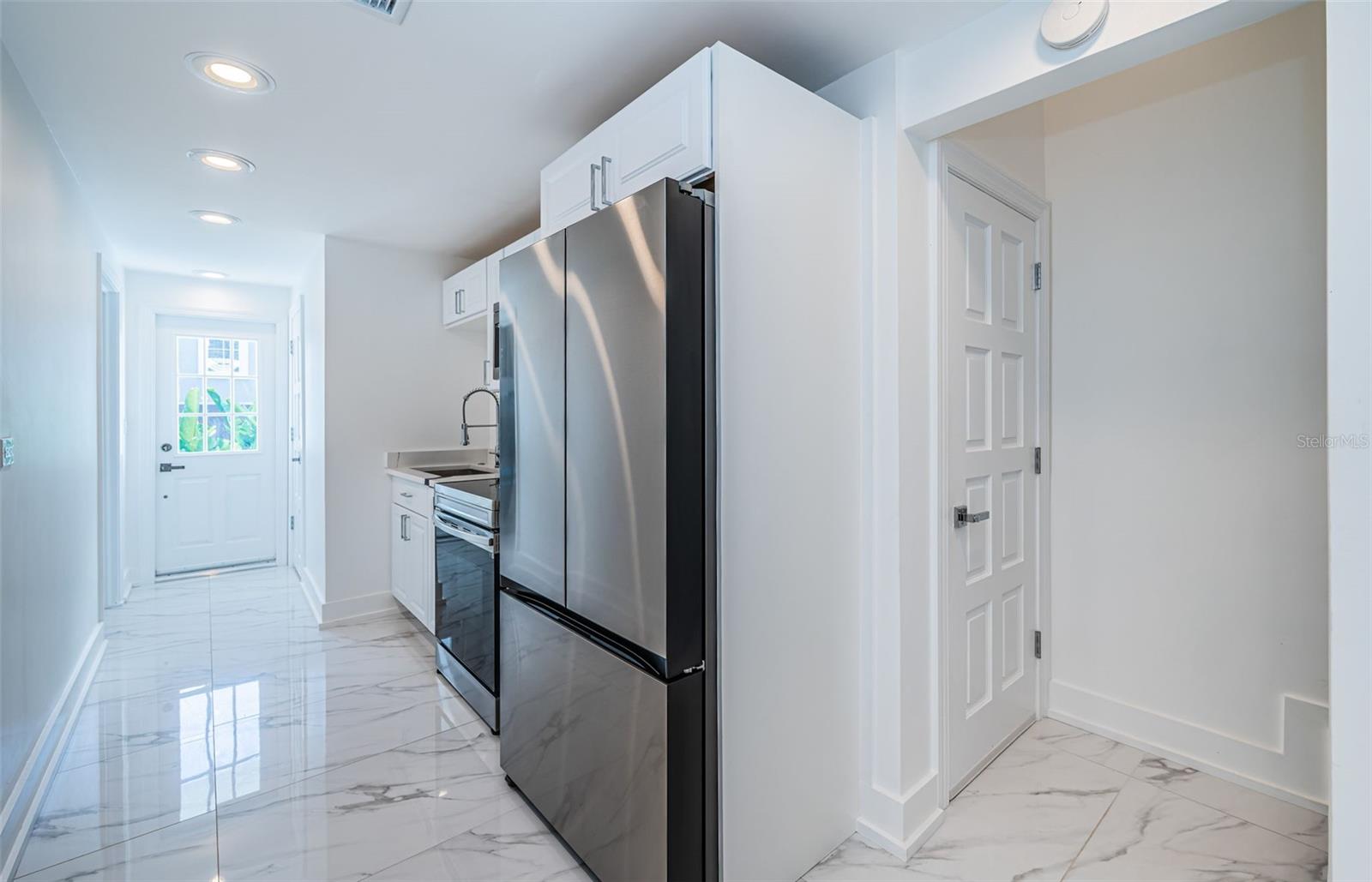 Listing photo id 26 for 5212 62nd Avenue S