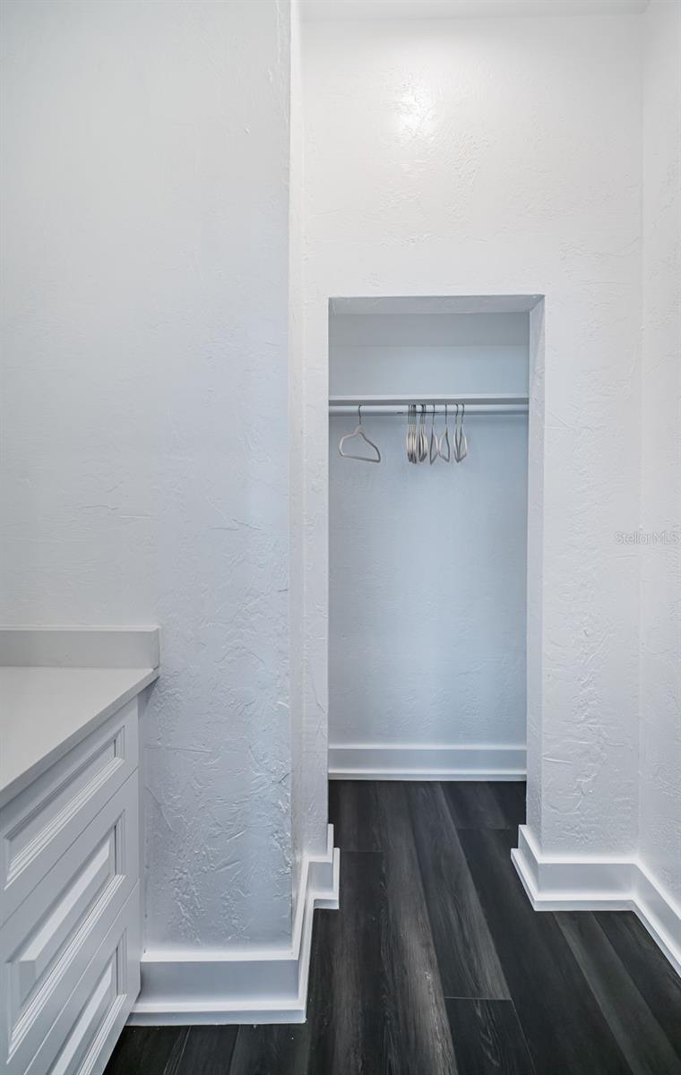 Listing photo id 47 for 5212 62nd Avenue S