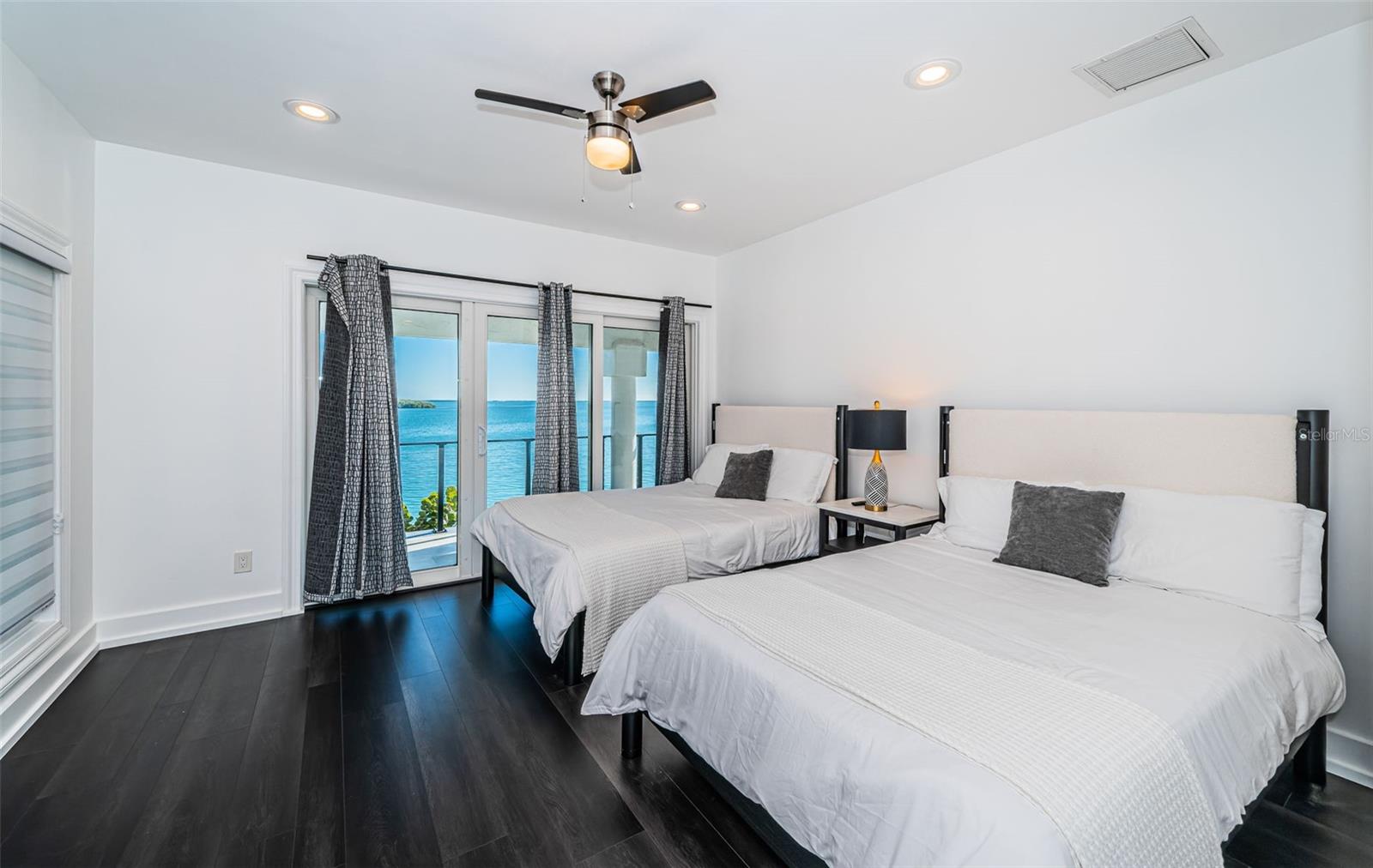 Listing photo id 53 for 5212 62nd Avenue S