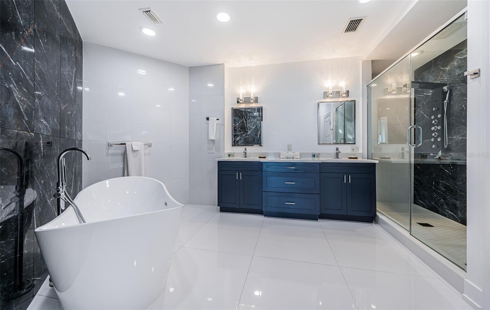 Listing photo id 58 for 5212 62nd Avenue S