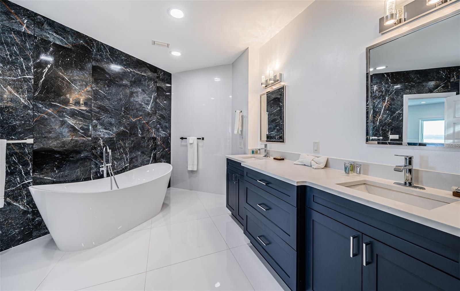 Listing photo id 61 for 5212 62nd Avenue S