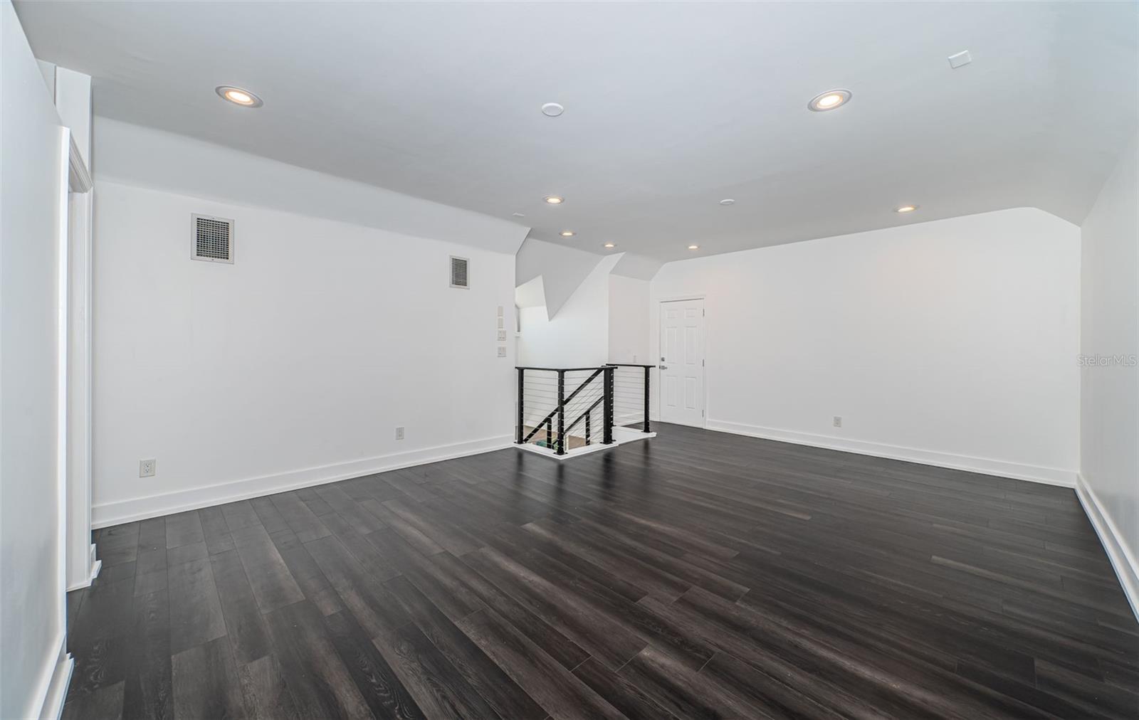 Listing photo id 67 for 5212 62nd Avenue S