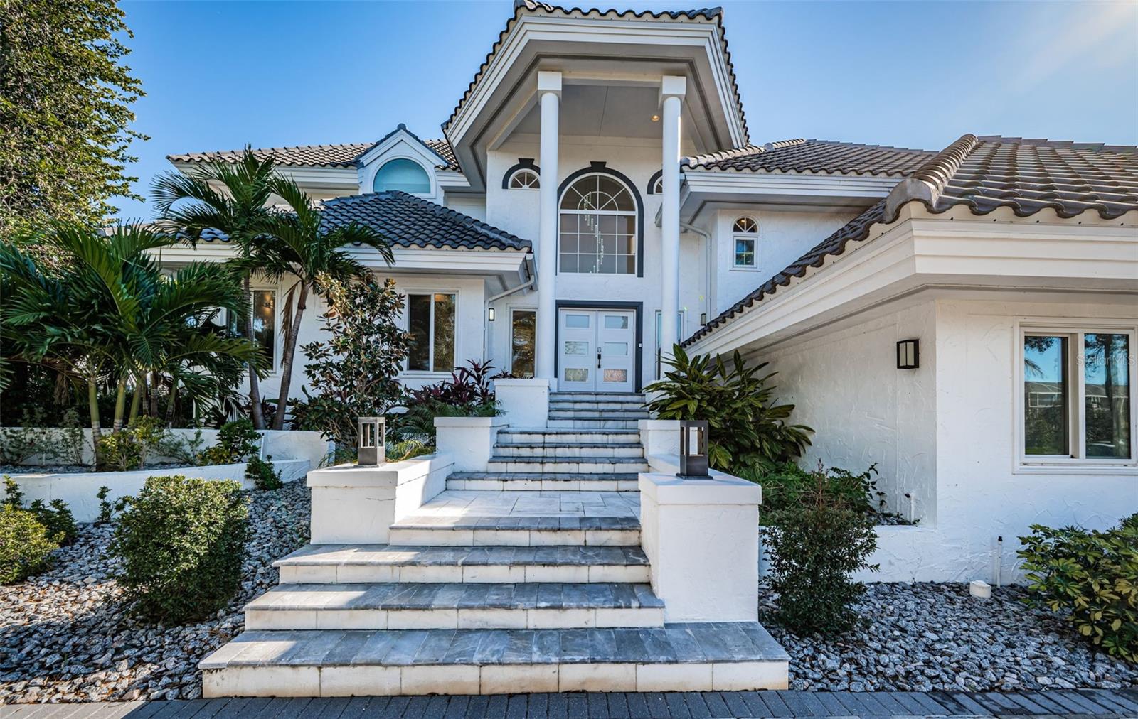 Listing photo id 5 for 5212 62nd Avenue S