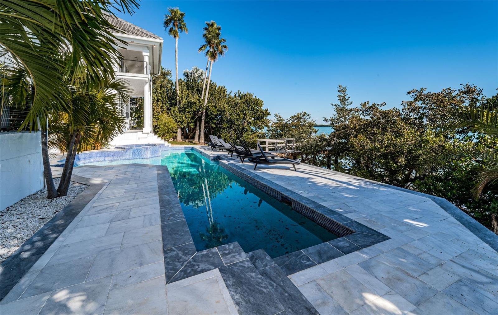 Listing photo id 75 for 5212 62nd Avenue S