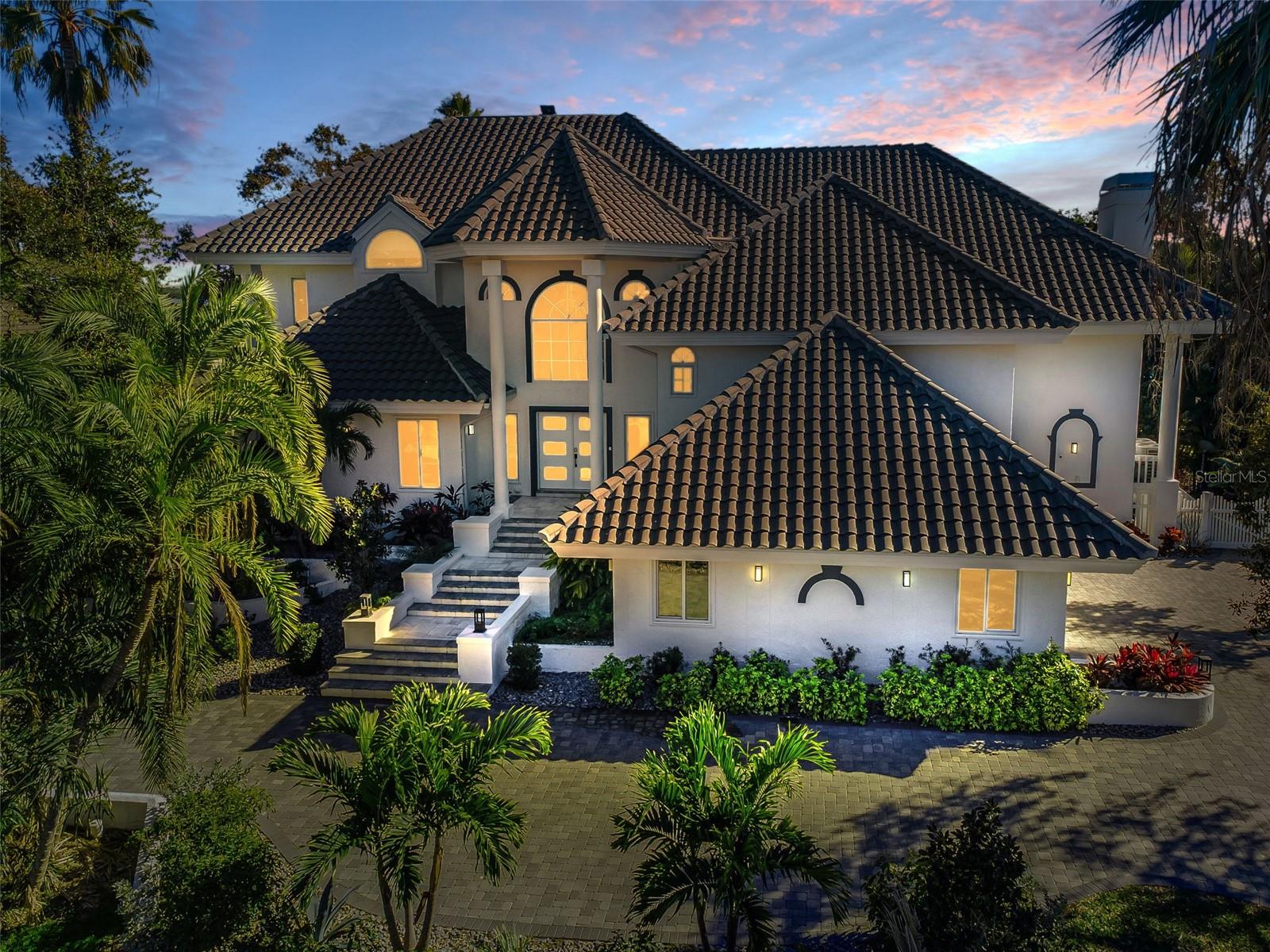 Listing photo id 87 for 5212 62nd Avenue S