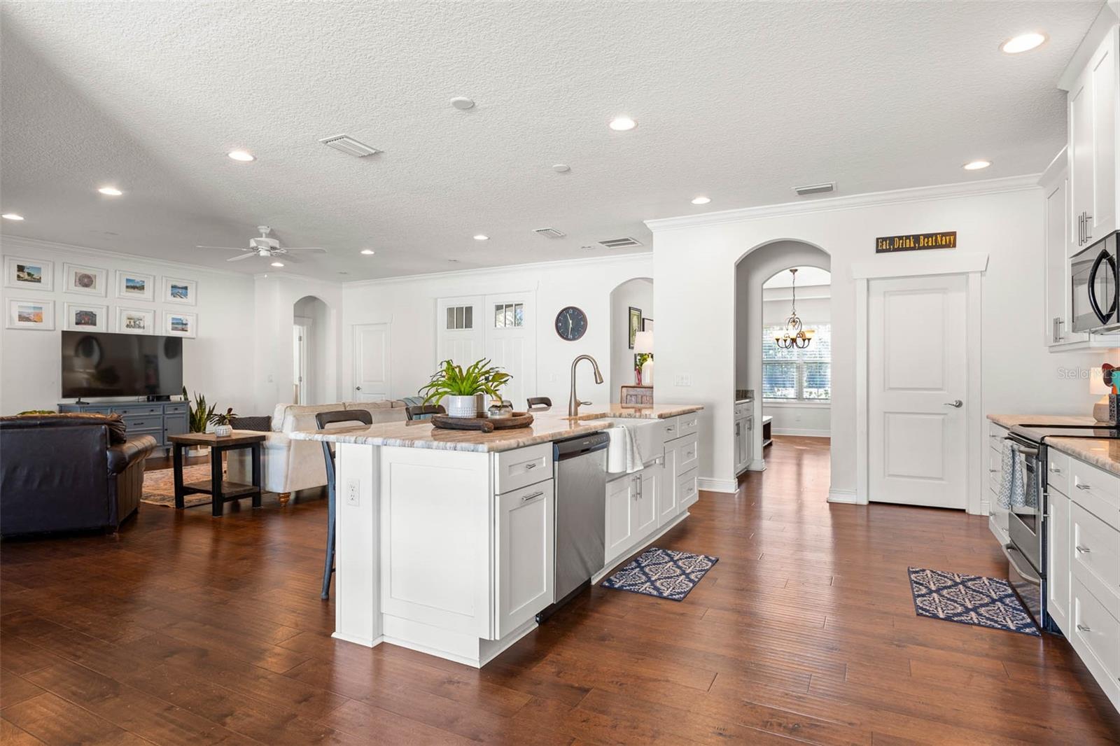 Image 10 of 37 For 4005 El Prado Boulevard