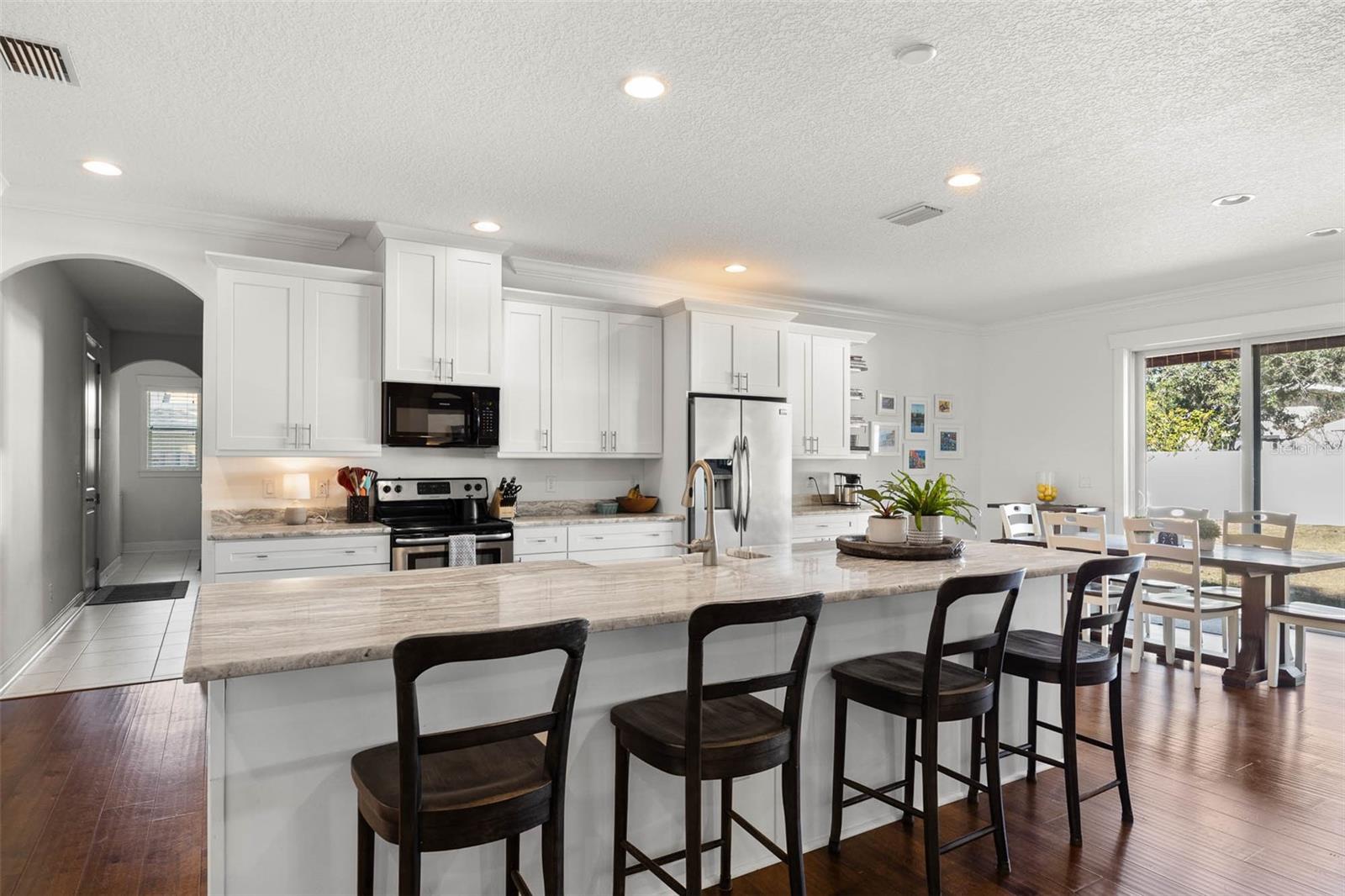 Image 11 of 37 For 4005 El Prado Boulevard