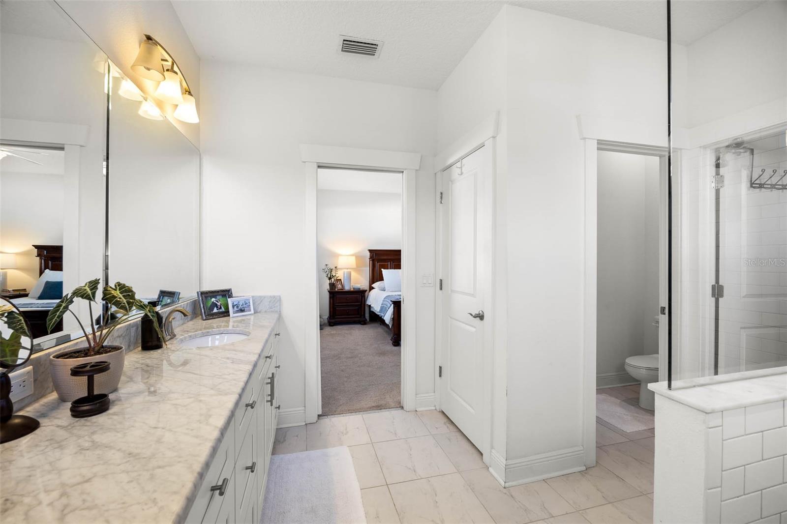 Image 21 of 37 For 4005 El Prado Boulevard