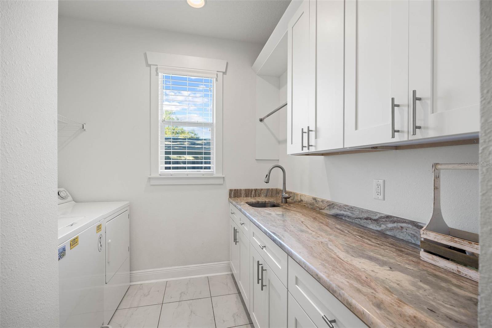 Image 31 of 37 For 4005 El Prado Boulevard