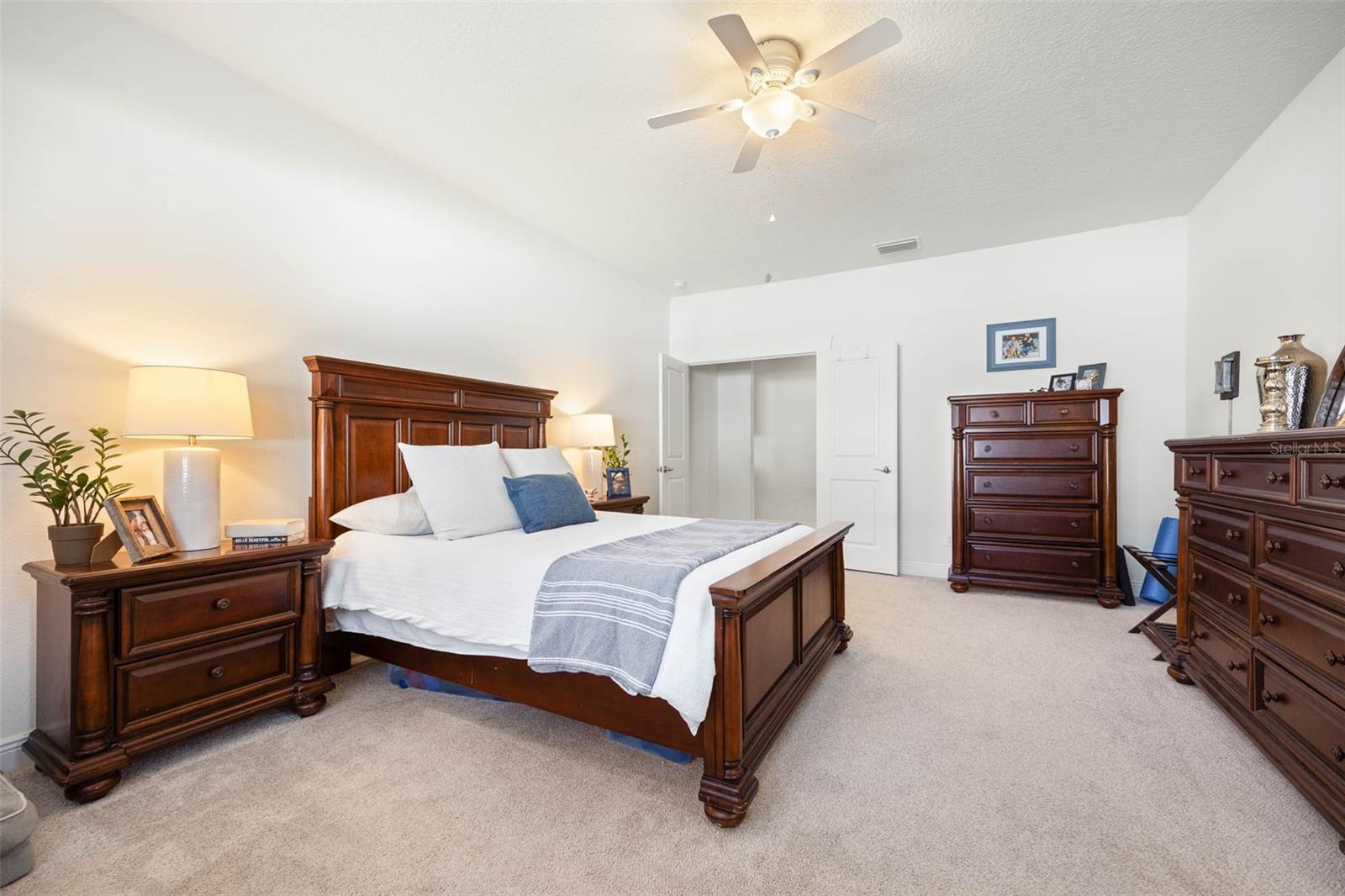 Image 4 of 37 For 4005 El Prado Boulevard