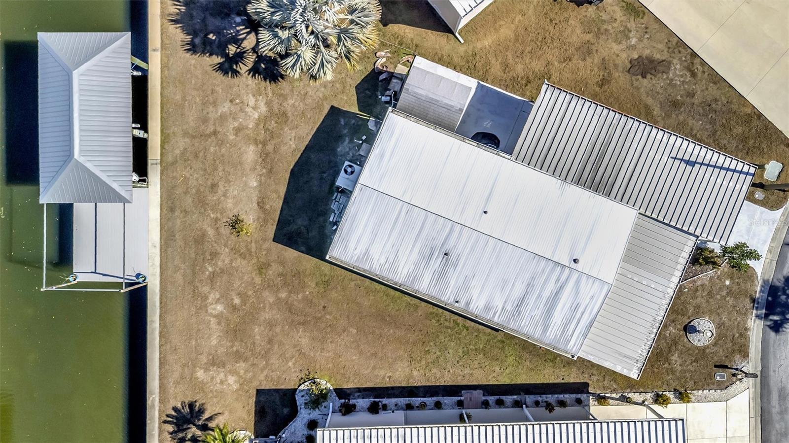 Image 17 of 67 For 129 Saint Lucia Loop