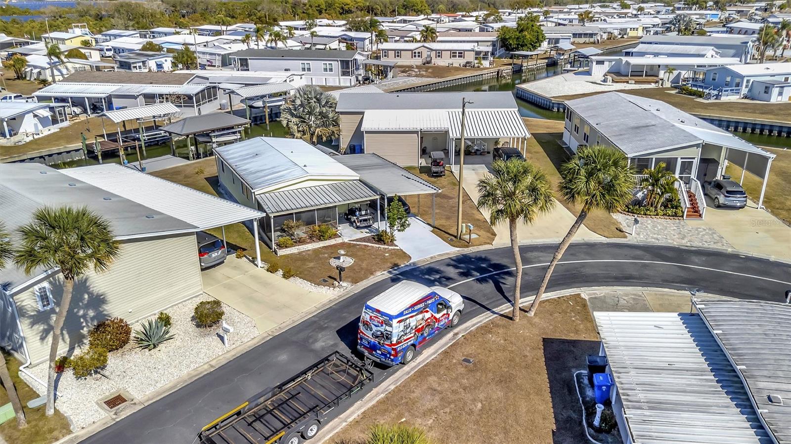 Image 29 of 67 For 129 Saint Lucia Loop