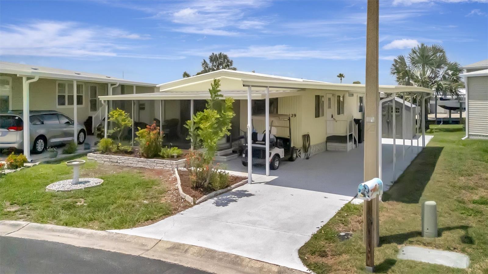 Image 30 of 67 For 129 Saint Lucia Loop