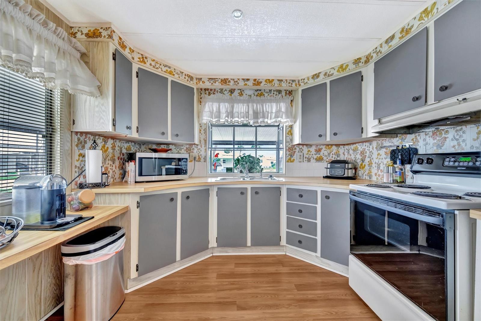 Image 31 of 67 For 129 Saint Lucia Loop