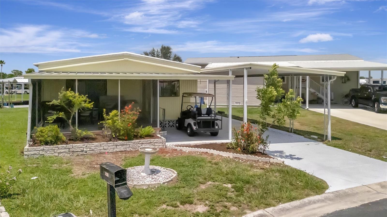 Image 33 of 67 For 129 Saint Lucia Loop