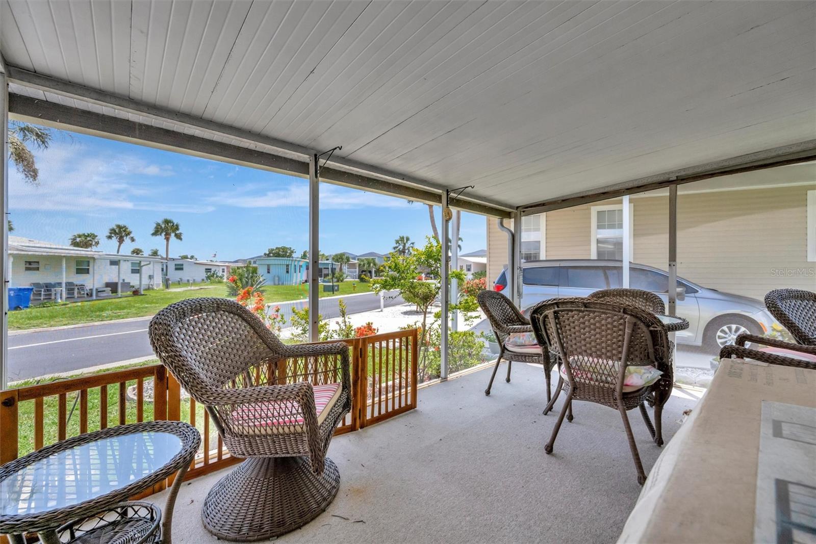 Image 40 of 67 For 129 Saint Lucia Loop