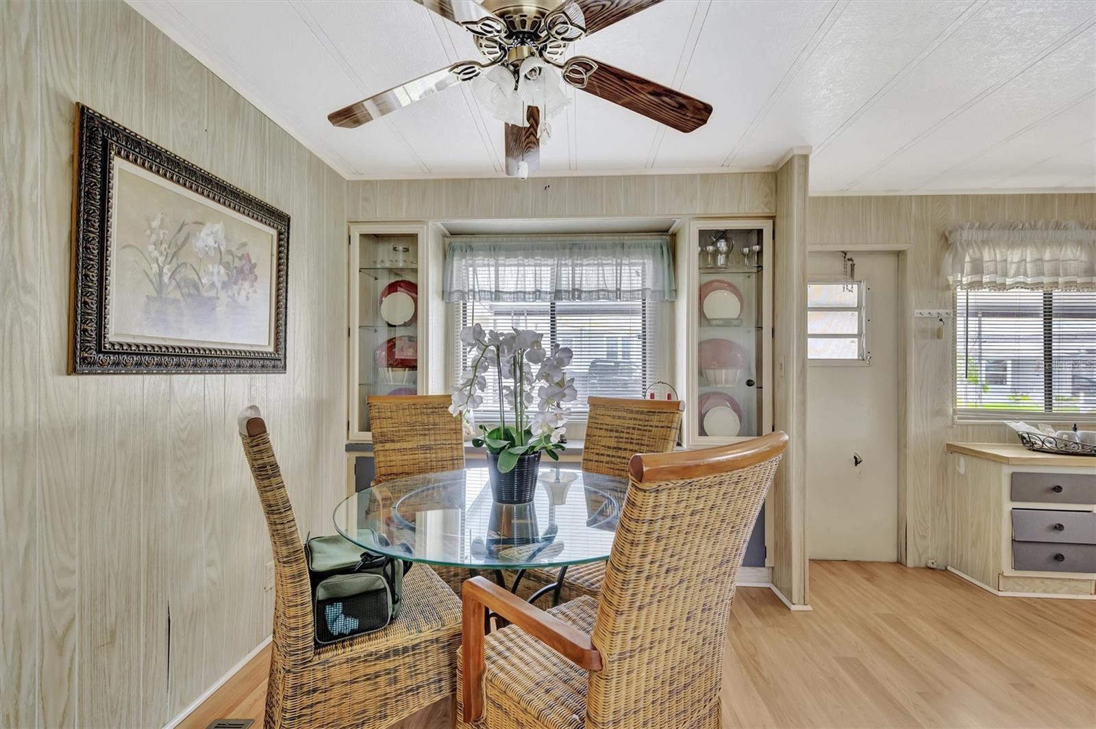 Image 49 of 67 For 129 Saint Lucia Loop