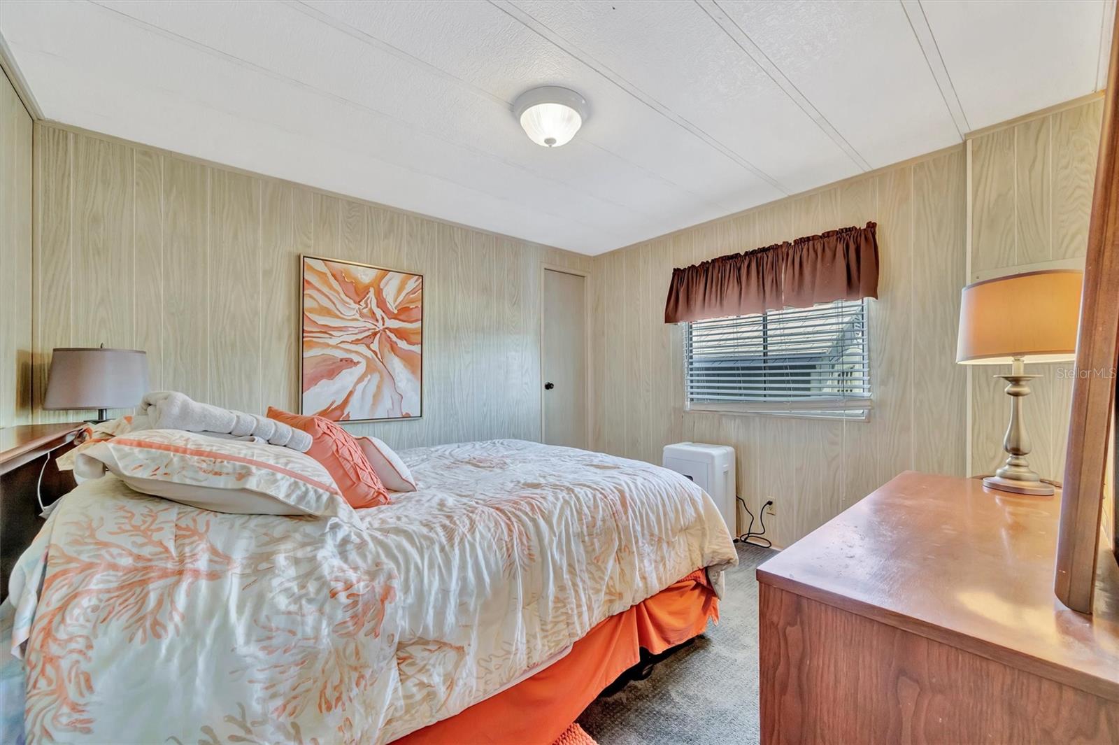 Image 54 of 67 For 129 Saint Lucia Loop