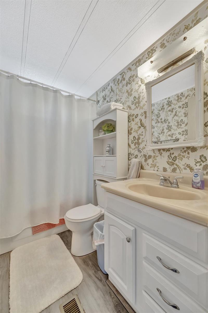 Image 56 of 67 For 129 Saint Lucia Loop