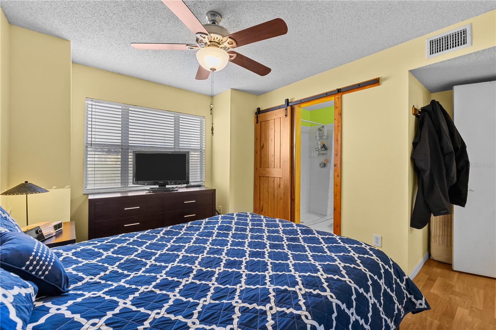 Image 12 of 30 For 607 Westland Avenue 1