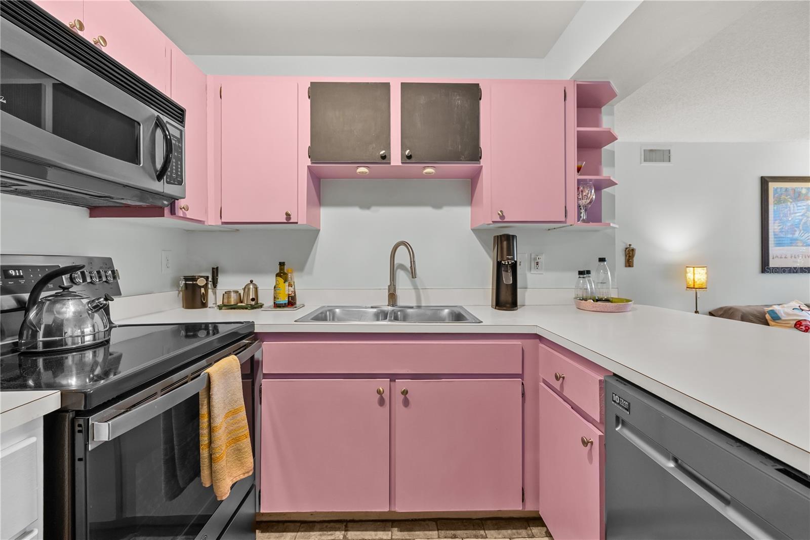 Image 21 of 30 For 607 Westland Avenue 1