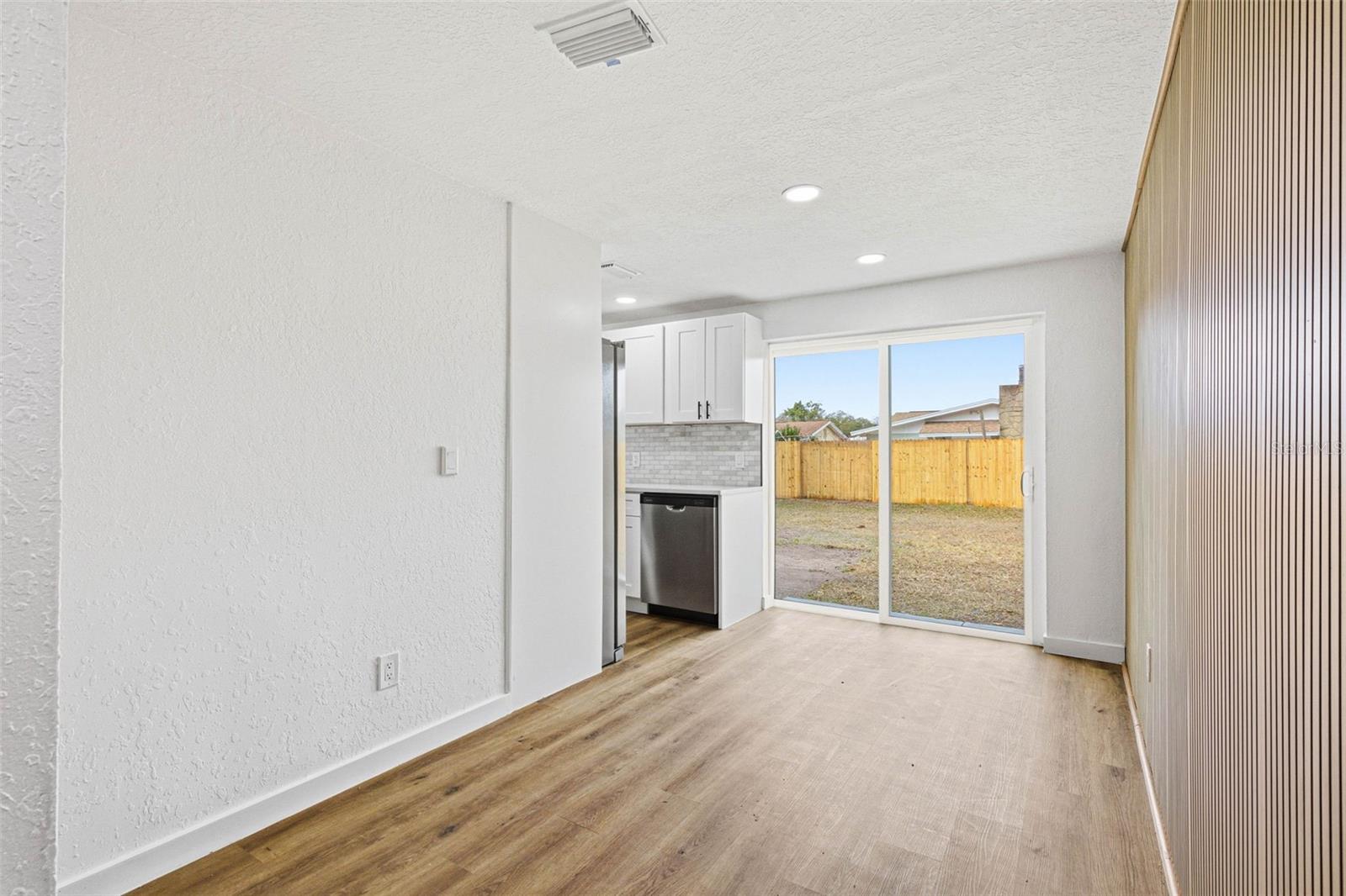 Image 12 of 41 For 6416 Eden Lane