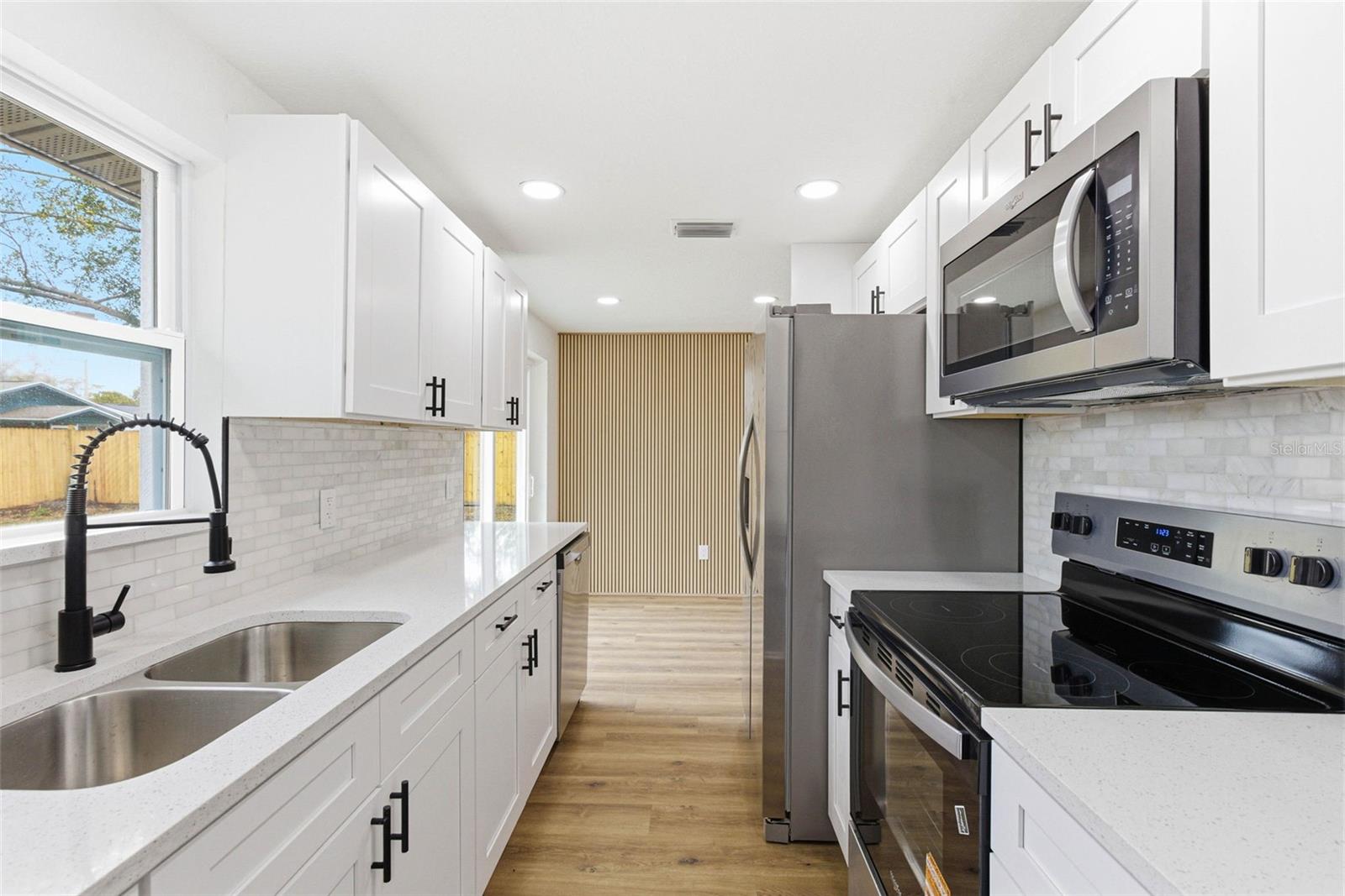 Image 17 of 41 For 6416 Eden Lane