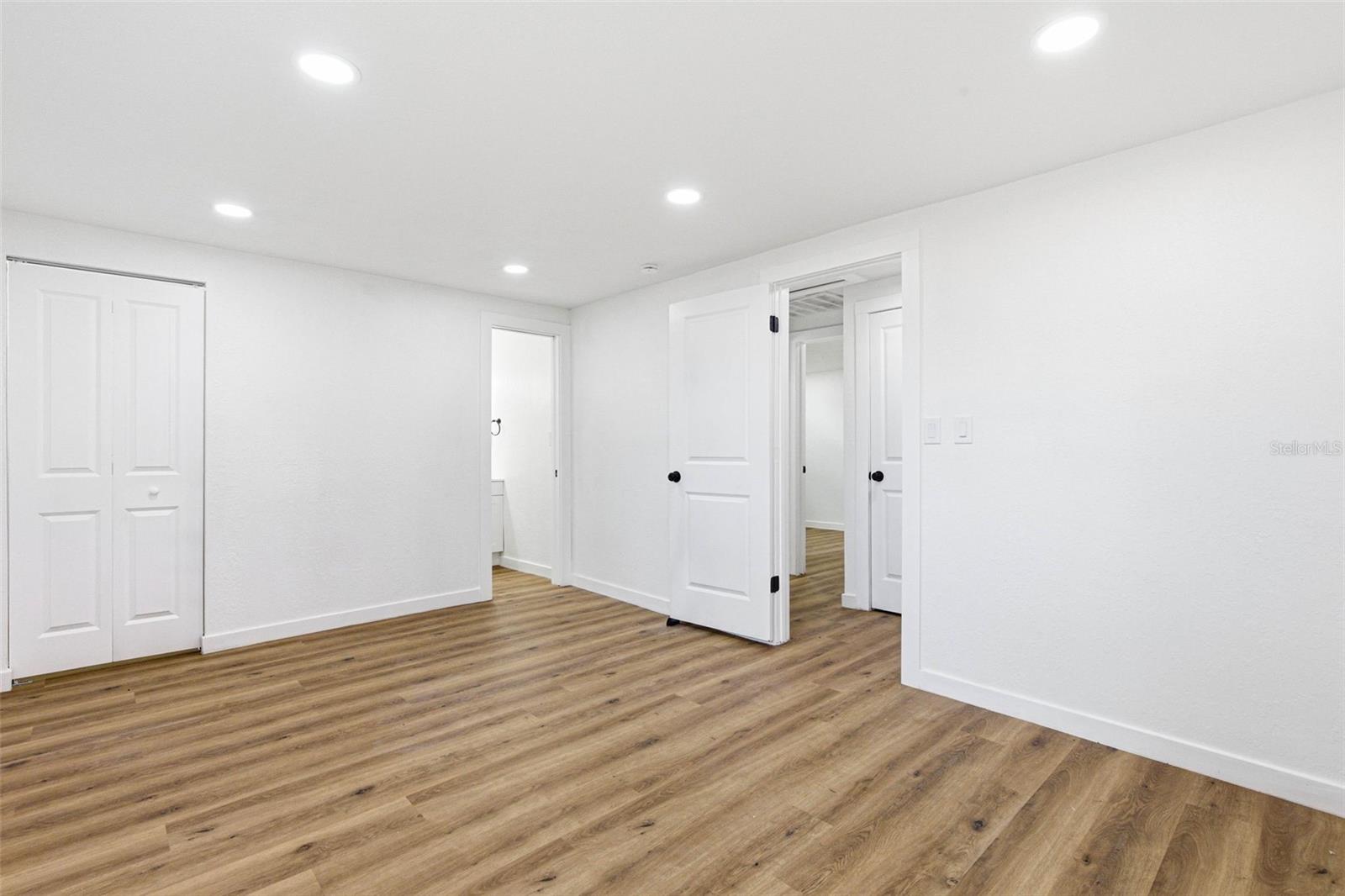 Image 20 of 41 For 6416 Eden Lane