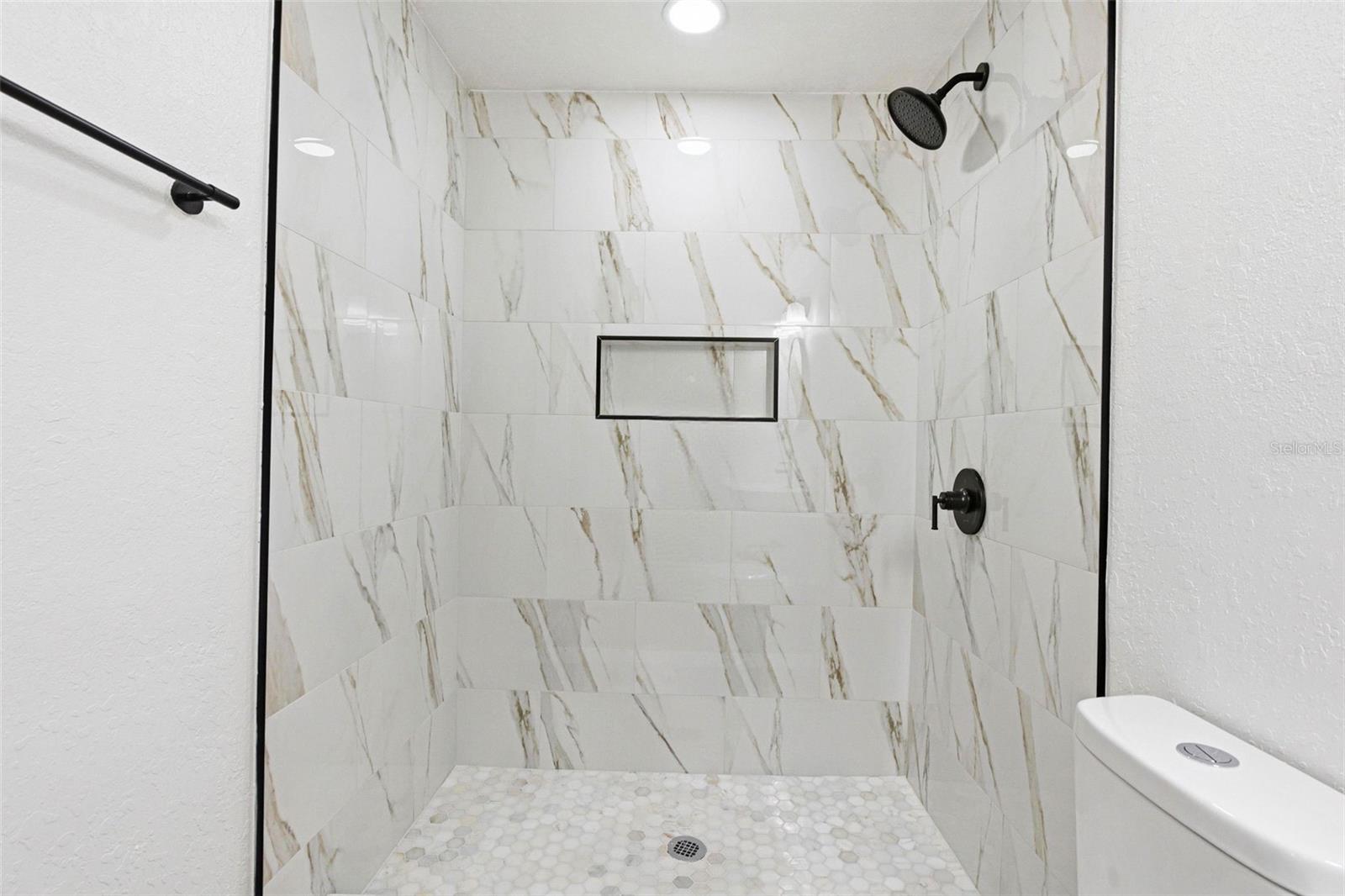 Image 31 of 41 For 6416 Eden Lane