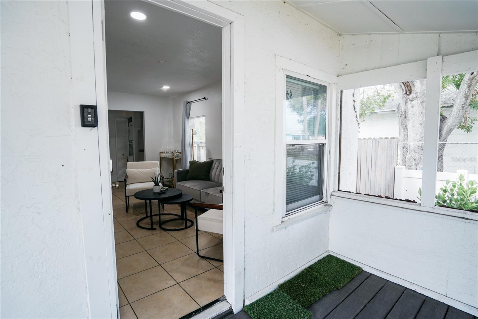 Image 3 of 15 For 1361 29th Street S