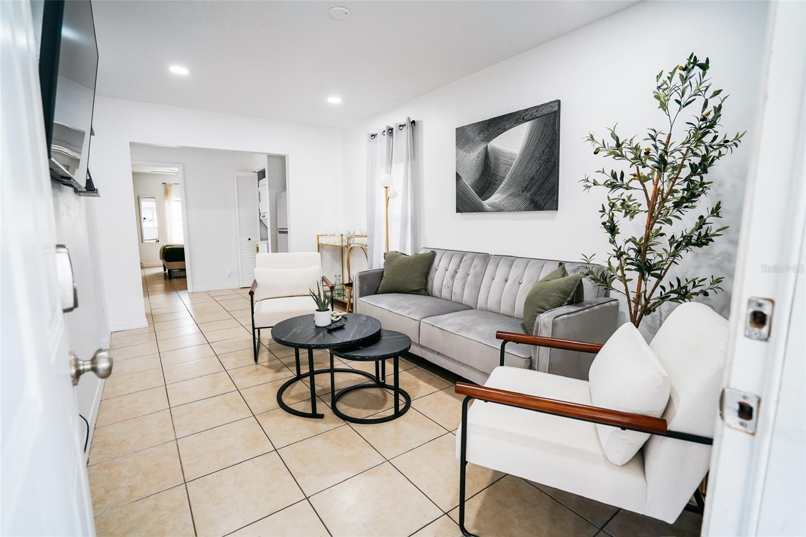 Image 4 of 15 For 1361 29th Street S